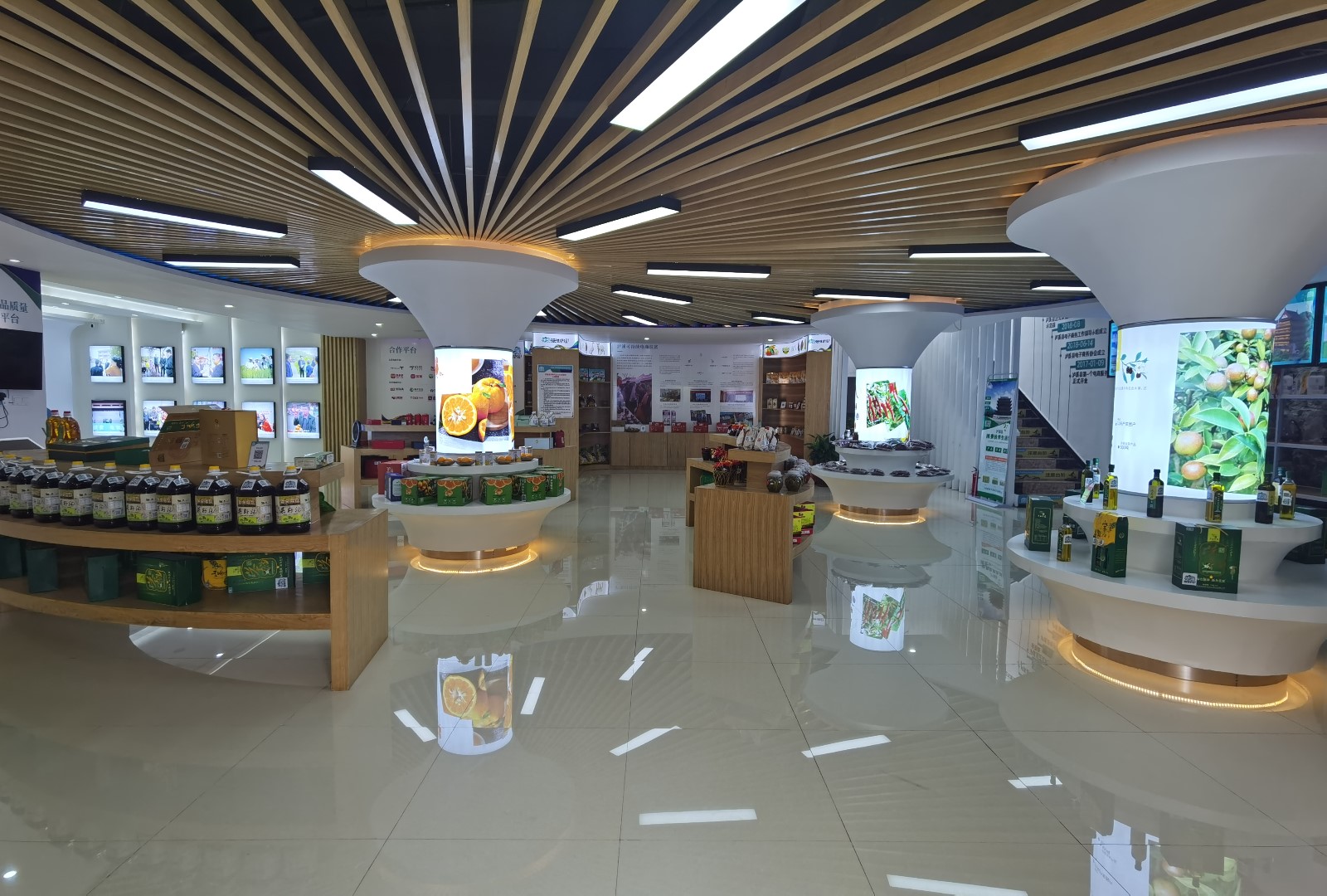 展銷館3.jpg 展銷館3.jpg